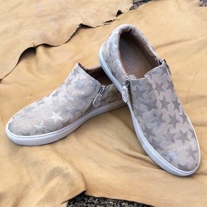 Gentle Souls/Kenneth Cole glittery star sneakers